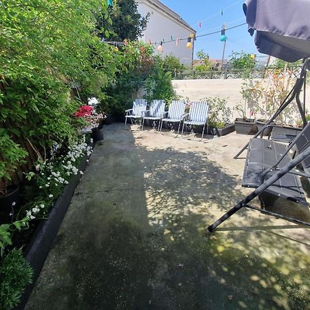 Private Luxury Double Room In Cardiff Exterior photo