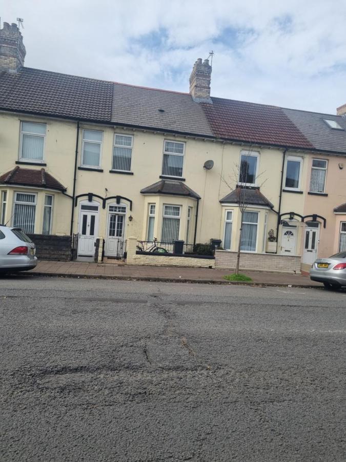 Private Luxury Double Room In Cardiff Exterior photo